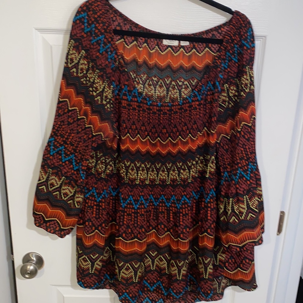 Cato Women's Pullover Plunge Crew Neck Pleated Top Geometric Tunic Size 26/28 - Picture 3 of 12